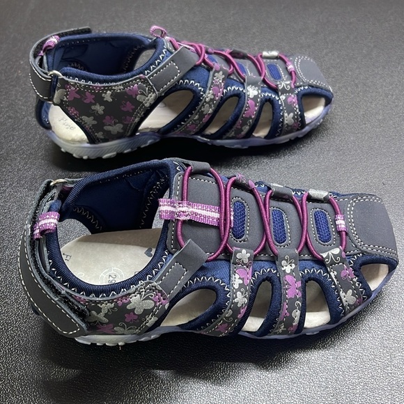 Apakowa Kids Girl Soft Sole Closed Toe Sandals SIZE 29 - Picture 6 of 13